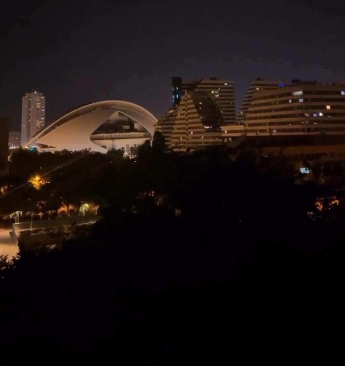 Piso Completo Cerca De Artes Y Ciencias Appartement Valencia Buitenkant foto