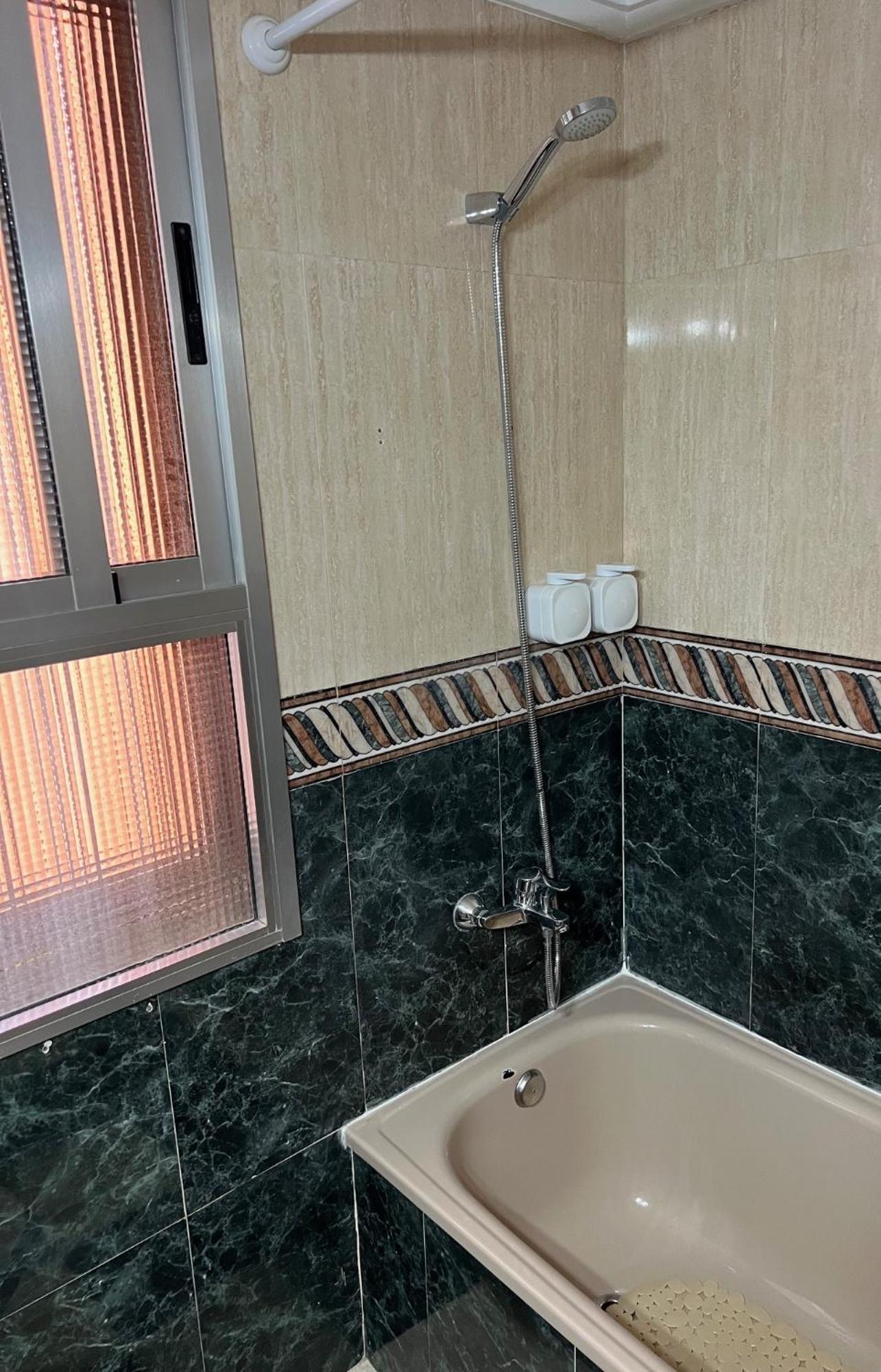Piso Completo Cerca De Artes Y Ciencias Appartement Valencia Buitenkant foto